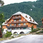 43m² Pour 8 Personnes Avec Terrasse, Parking Et Wifi - Fr-1-504-696 Διαμέρισμα Uvernet-Fours