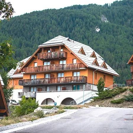43m² Pour 8 Personnes Avec Terrasse, Parking Et Wifi - Fr-1-504-696 Apartman Uvernet-Fours